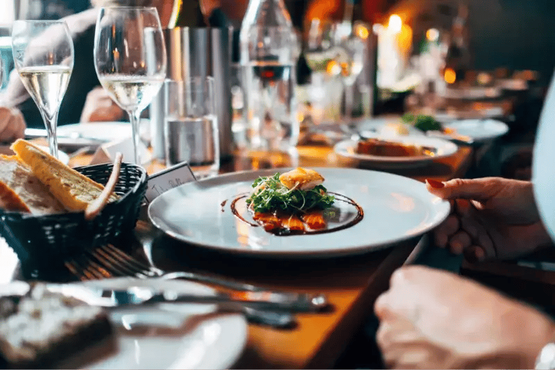 Serve the right cutlery​​ to improve the fine dining service